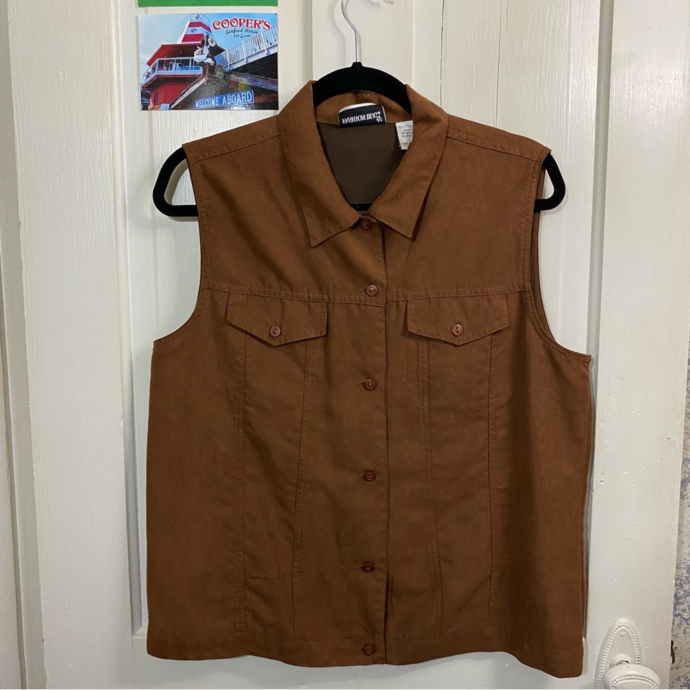 FASHION BUG | FB Brown Button Up Vest Top
